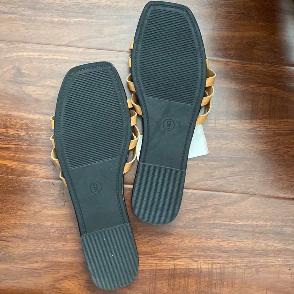 Slippers - Picture 2 of 2